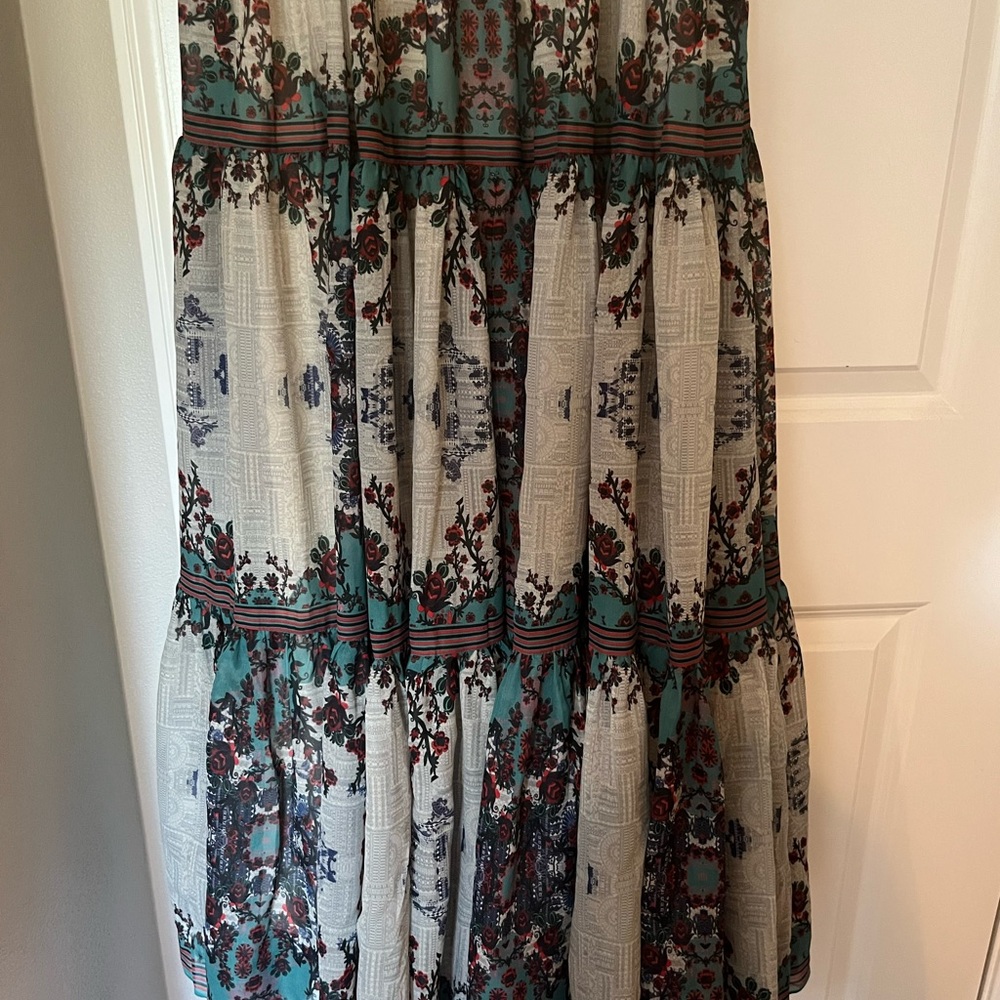 Dress - Picture 6 of 8